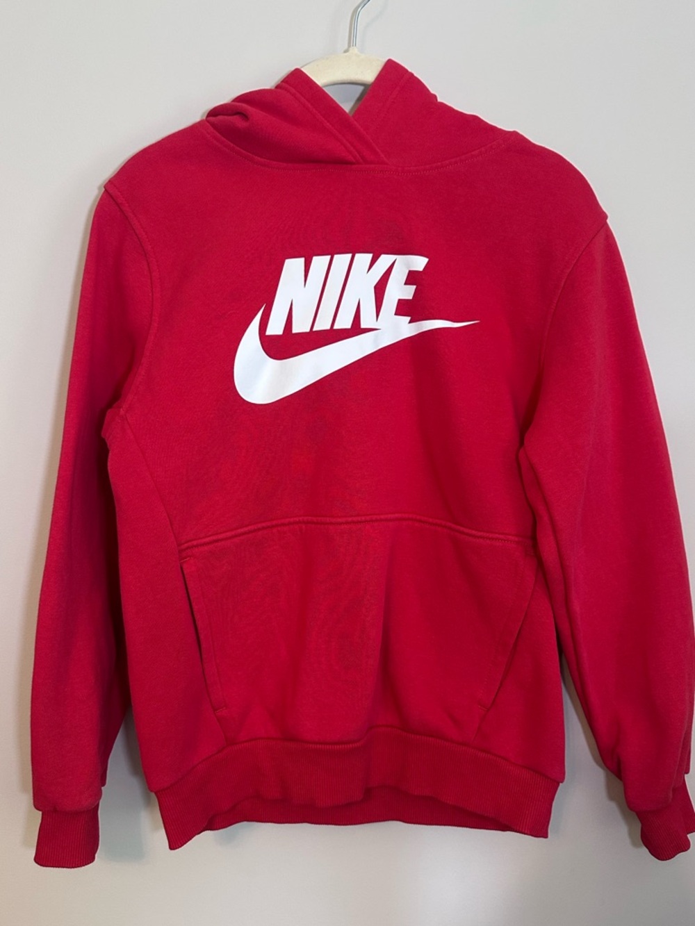 Nike Youth Red Hoodie with White Swoosh Size L Athletic Basketball Sports Boy